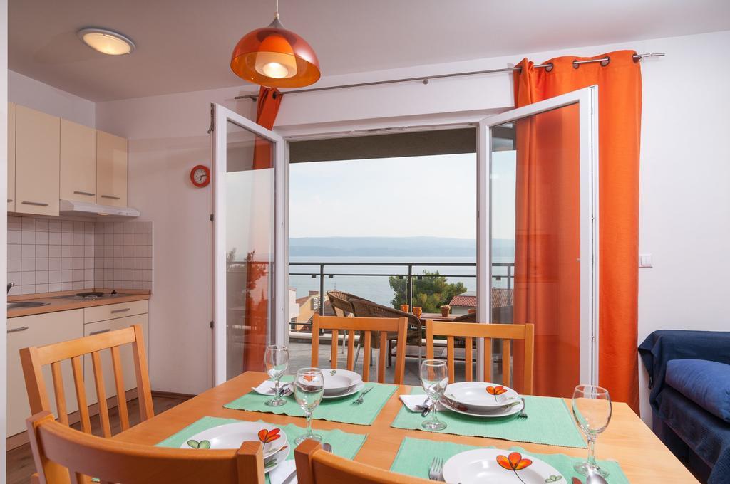 Apartment Bozan Omiš Exterior foto