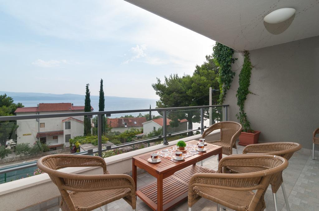 Apartment Bozan Omiš Exterior foto